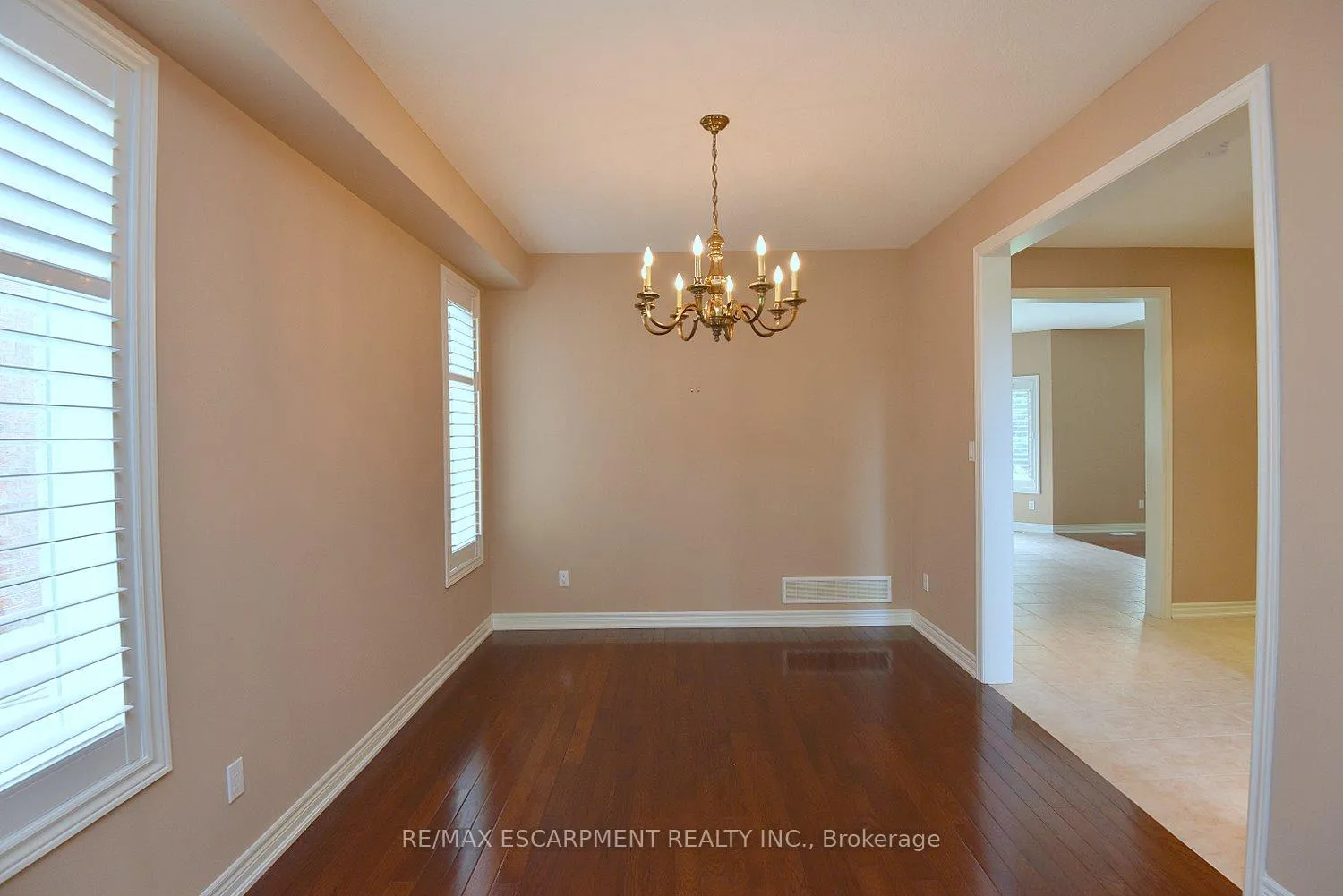Photo 14 of 152 Tollgate Drive, Hamilton, Ancaster — HOMEH