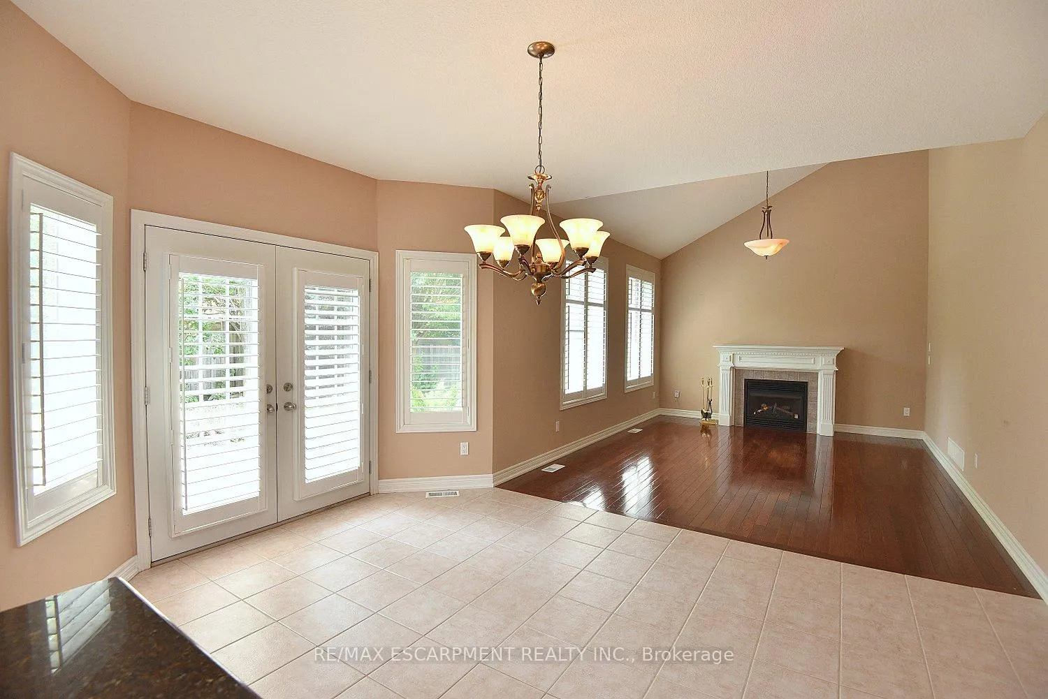 Photo 18 of 152 Tollgate Drive, Hamilton, Ancaster — HOMEH