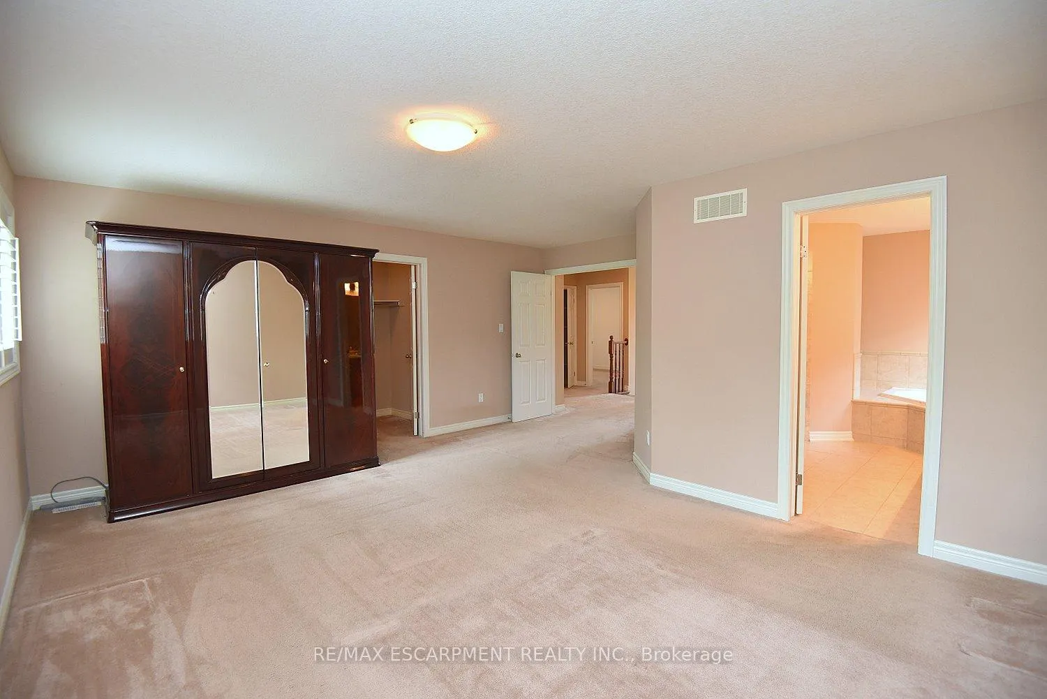 Photo 31 of 152 Tollgate Drive, Hamilton, Ancaster — HOMEH
