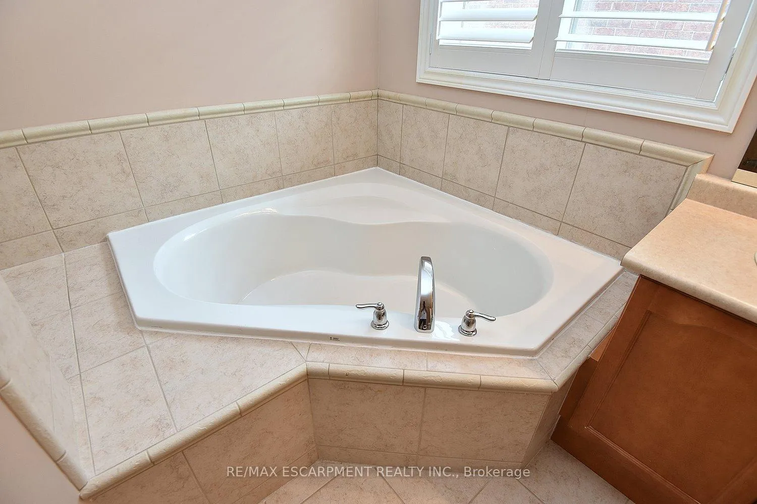 Photo 33 of 152 Tollgate Drive, Hamilton, Ancaster — HOMEH