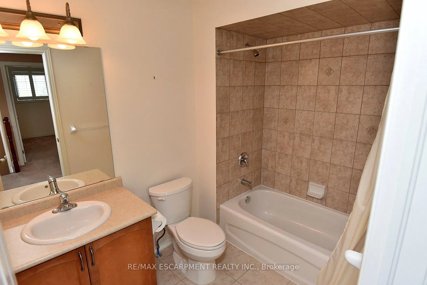 Photo 40 of 152 Tollgate Drive, Hamilton, Ancaster — HOMEH