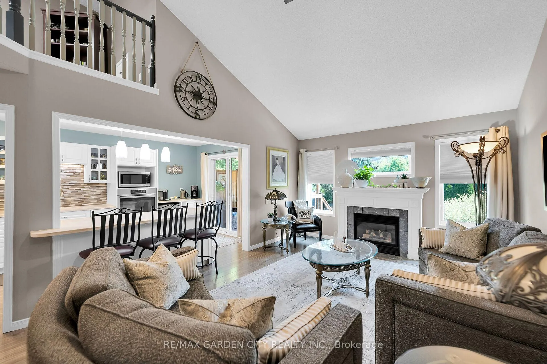 Photo 3 of 5126 St. George Drive, Lincoln, Beamsville — HOMEH