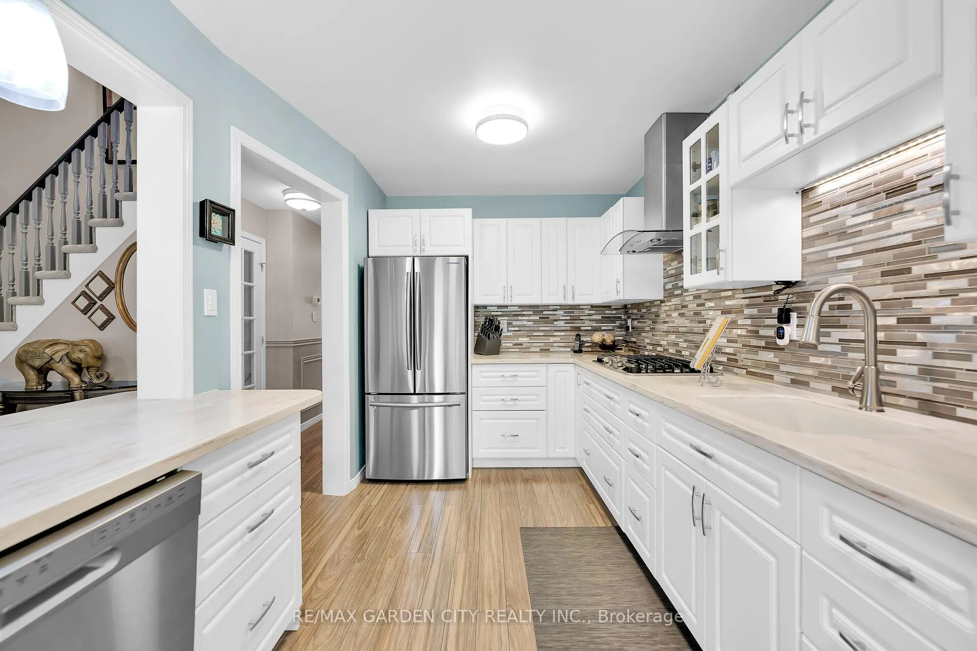 Photo 9 of 5126 St. George Drive, Lincoln, Beamsville — HOMEH