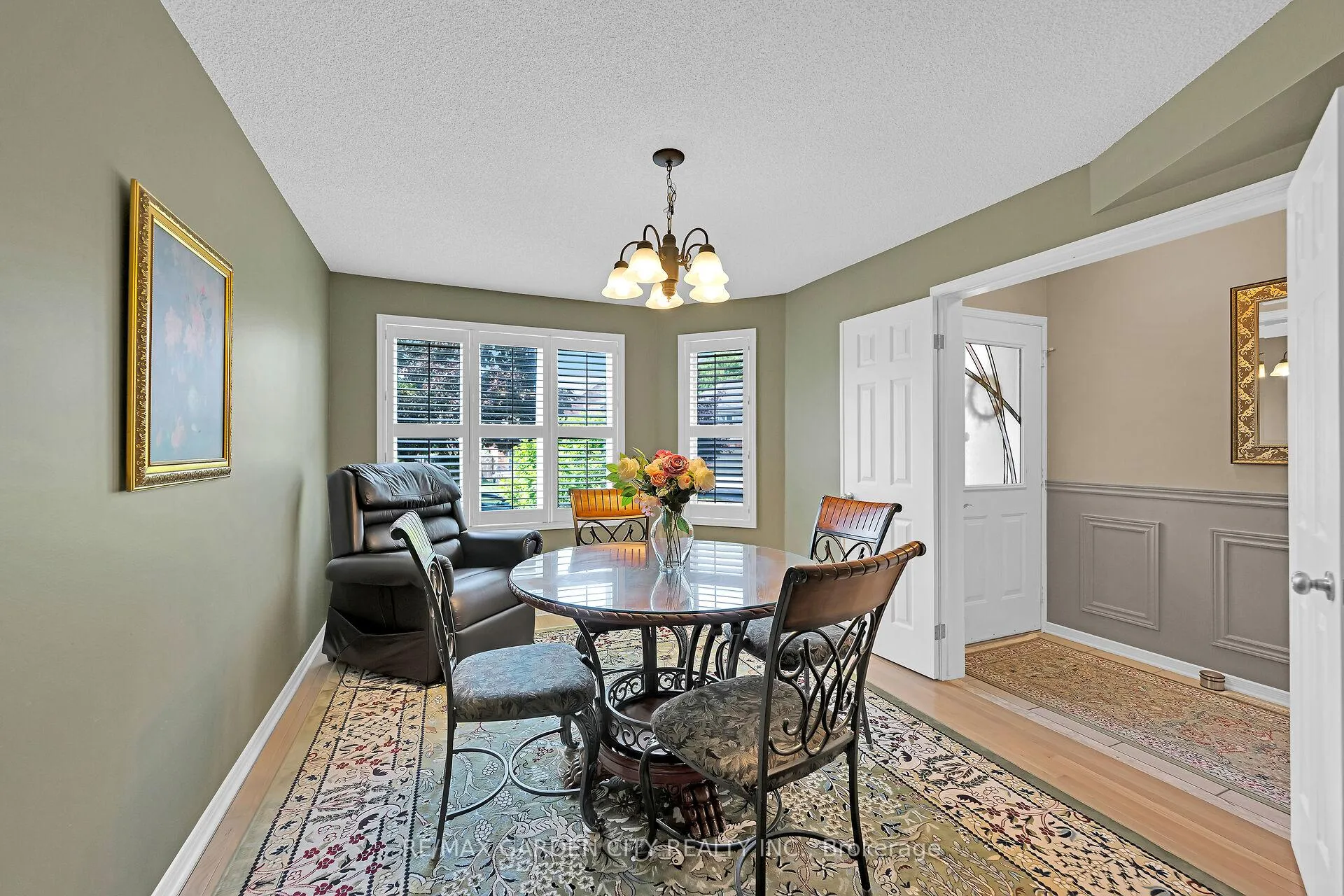 Photo 10 of 5126 St. George Drive, Lincoln, Beamsville — HOMEH