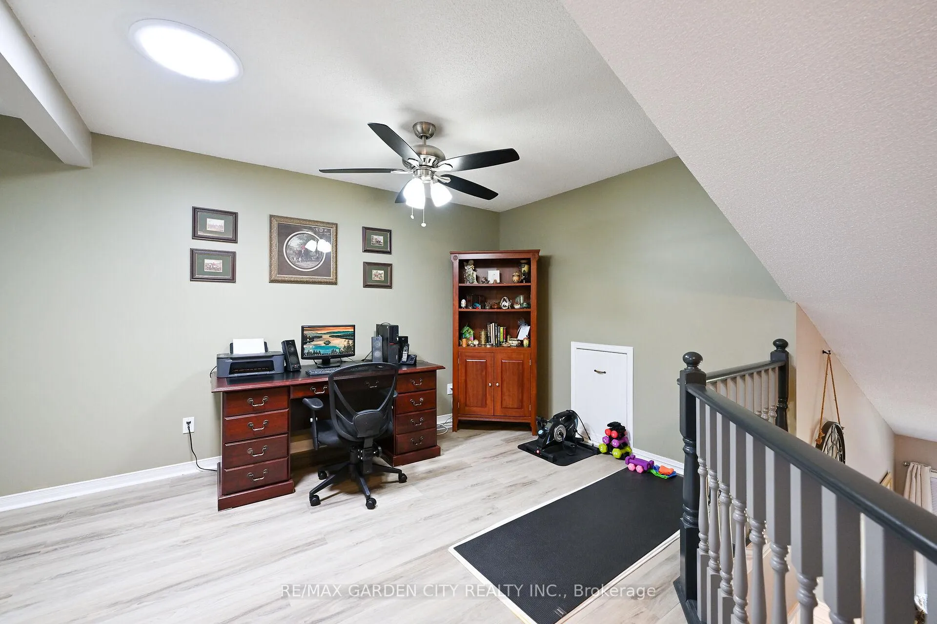 Photo 15 of 5126 St. George Drive, Lincoln, Beamsville — HOMEH