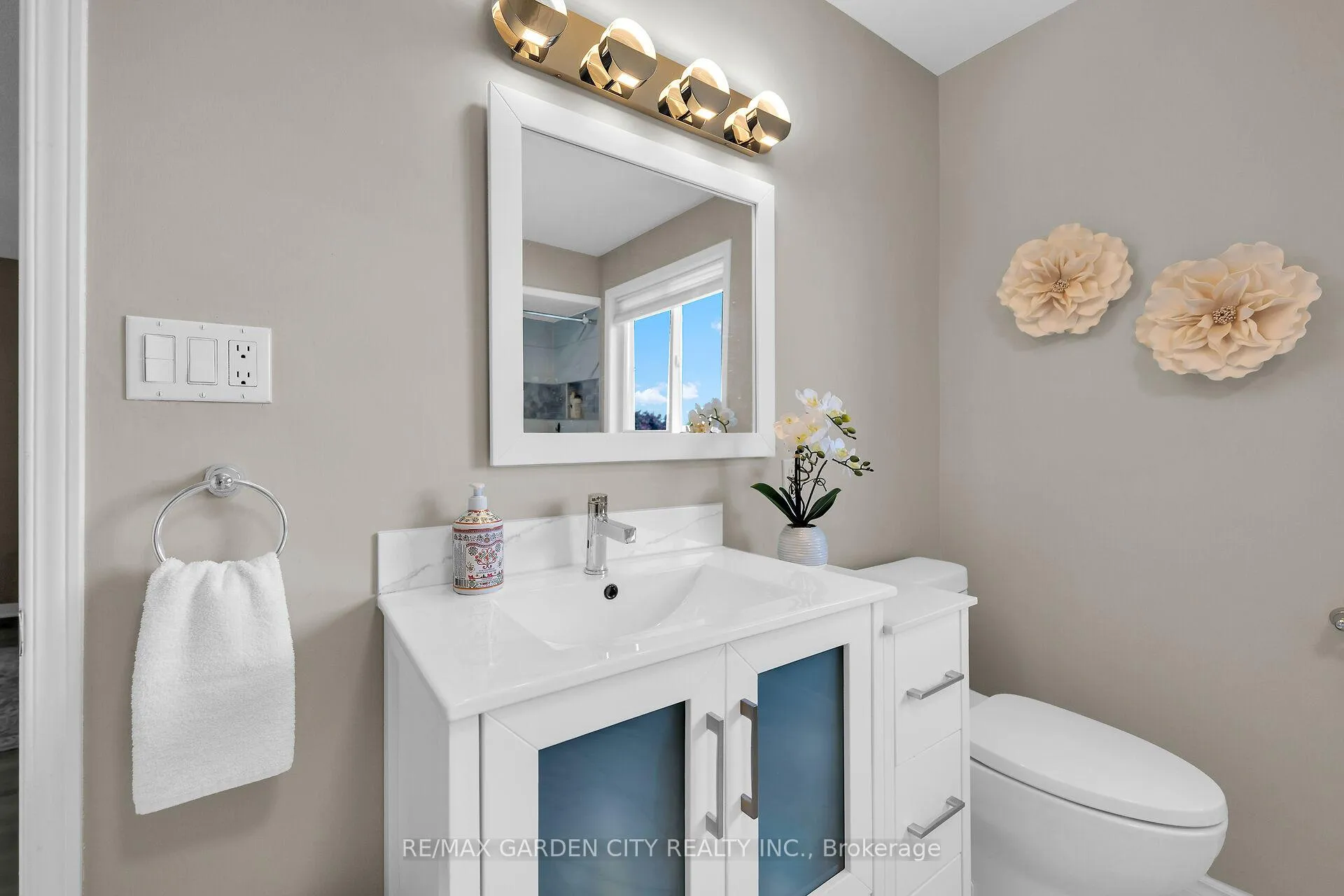 Photo 19 of 5126 St. George Drive, Lincoln, Beamsville — HOMEH