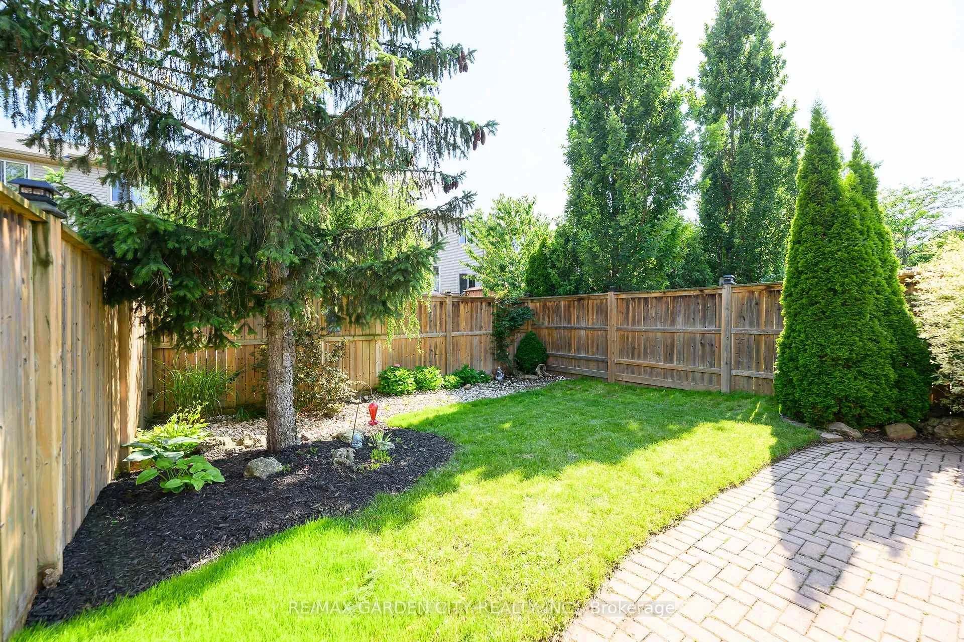 Photo 30 of 5126 St. George Drive, Lincoln, Beamsville — HOMEH