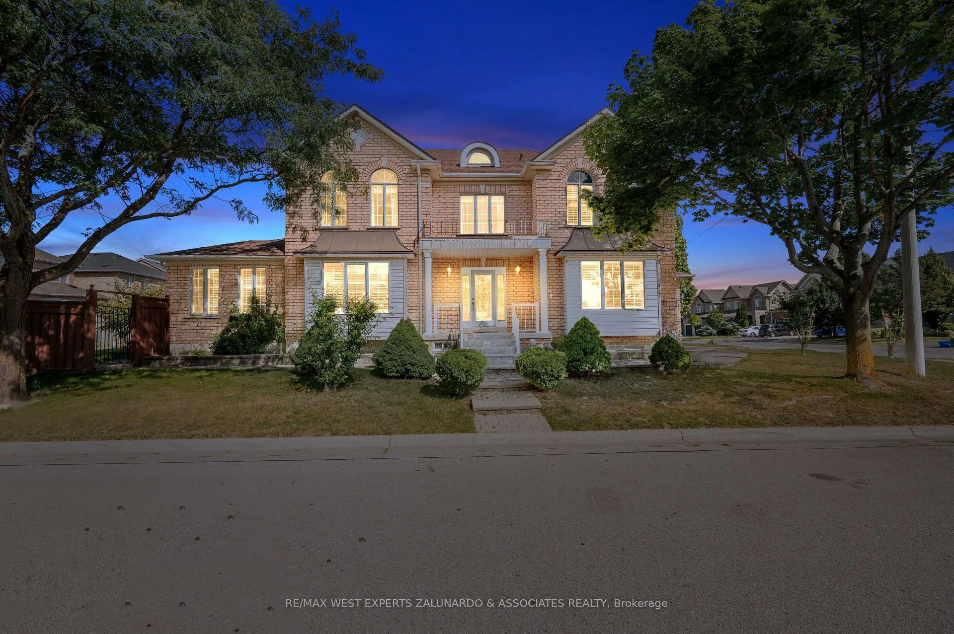 Photo 1 of 322 Vellore Avenue, Vaughan, Vellore Village — HOMEH
