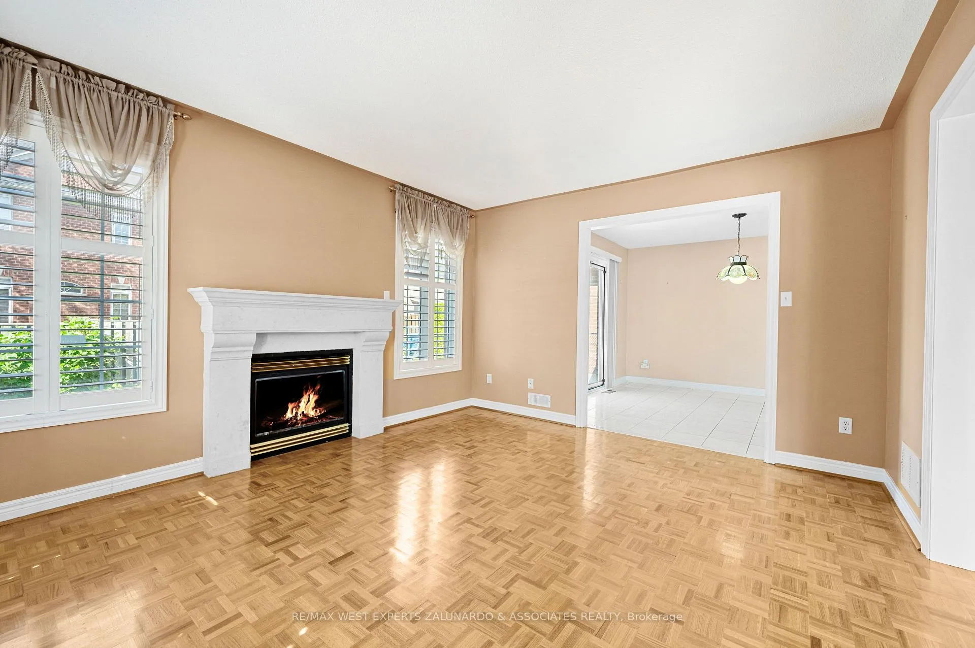 Photo 14 of 322 Vellore Avenue, Vaughan, Vellore Village — HOMEH