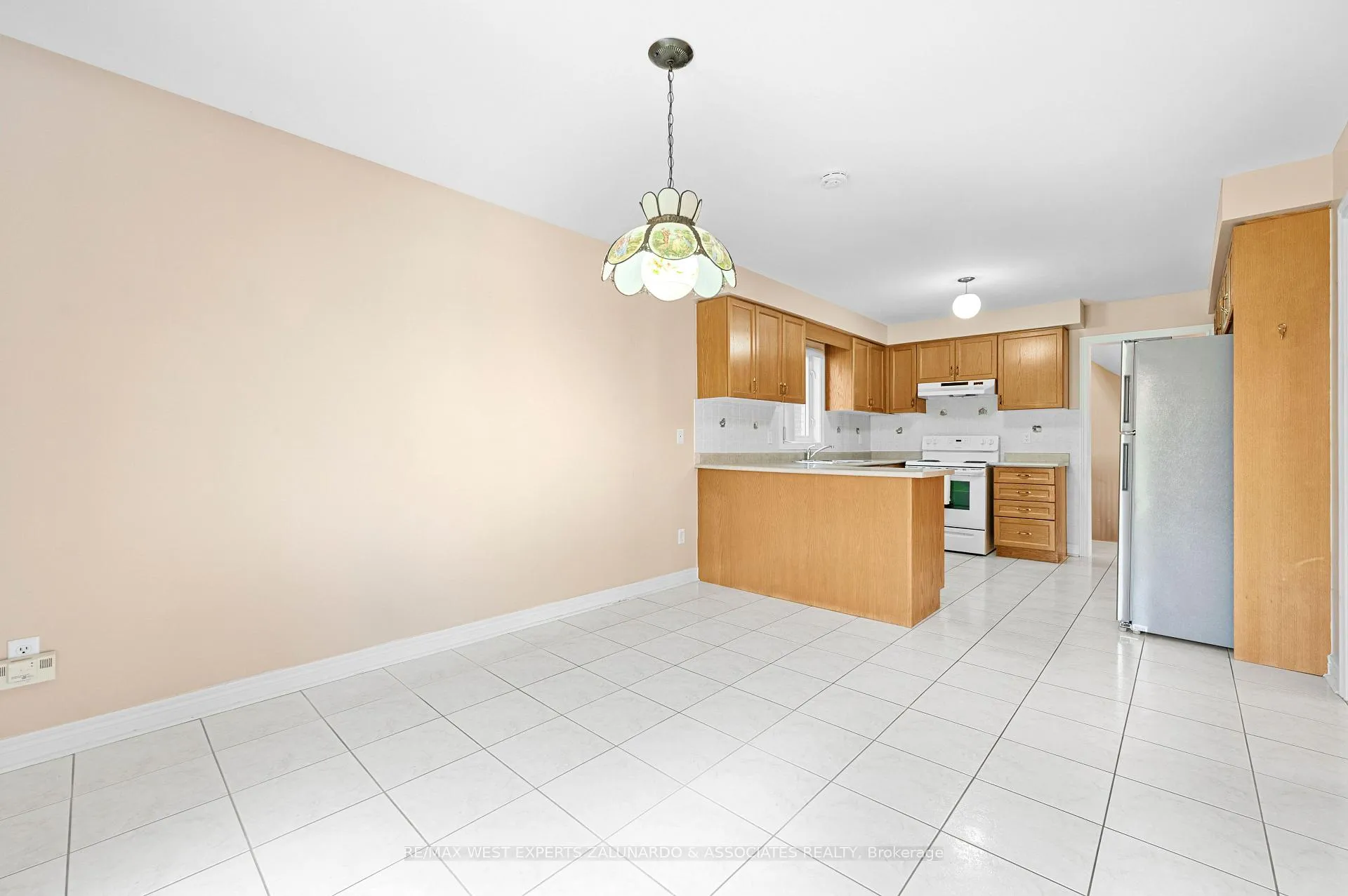 Photo 19 of 322 Vellore Avenue, Vaughan, Vellore Village — HOMEH