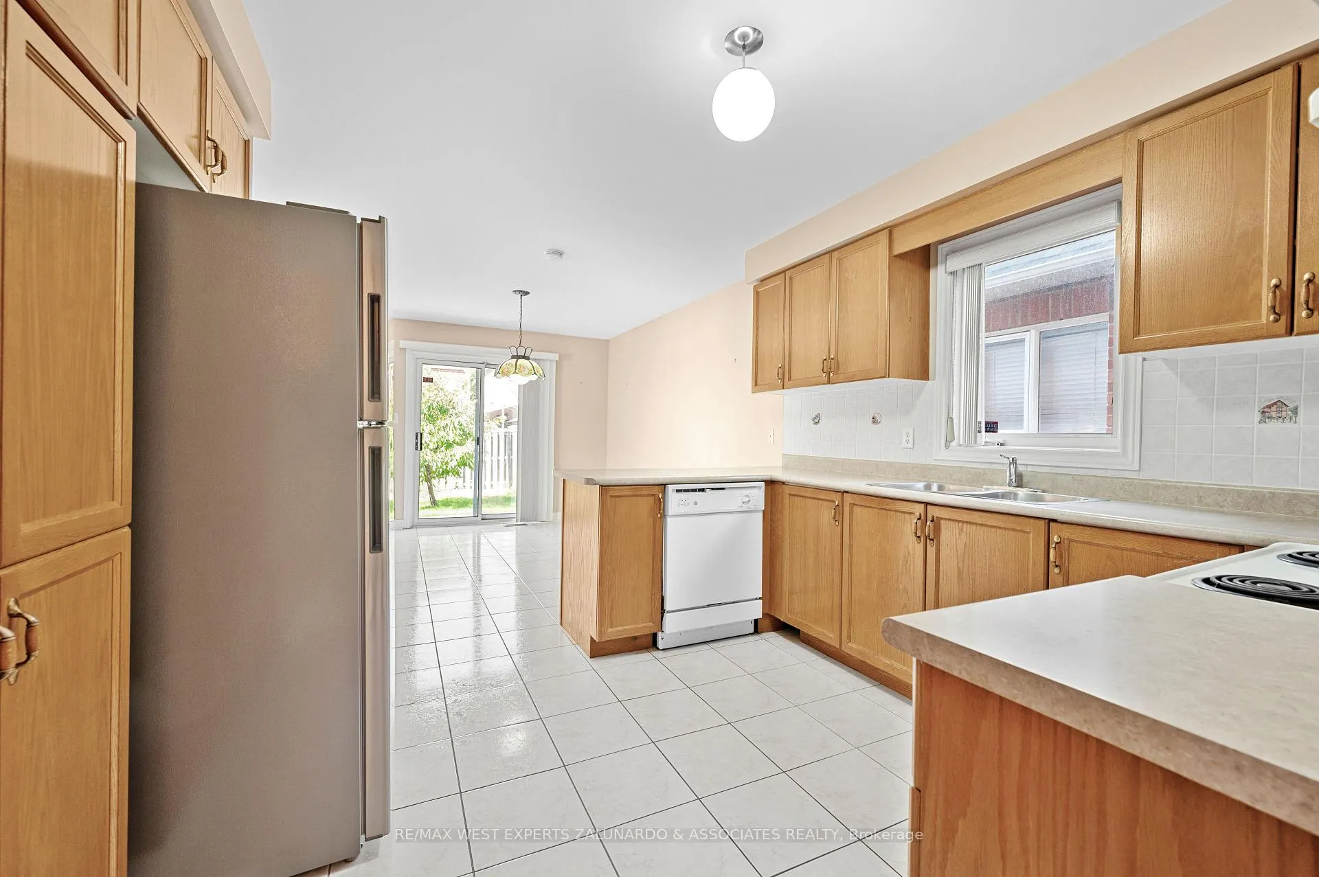 Photo 21 of 322 Vellore Avenue, Vaughan, Vellore Village — HOMEH