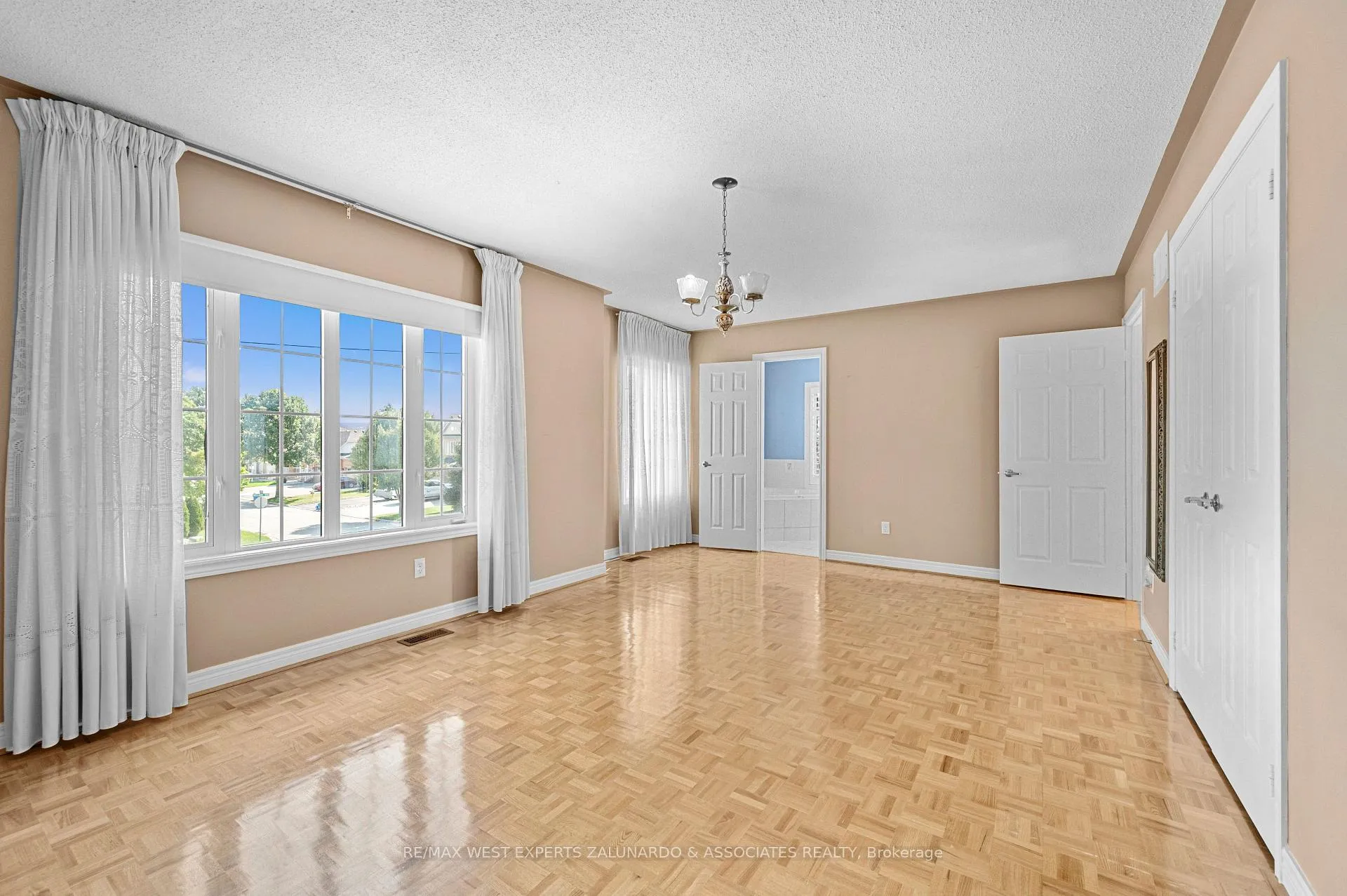 Photo 29 of 322 Vellore Avenue, Vaughan, Vellore Village — HOMEH