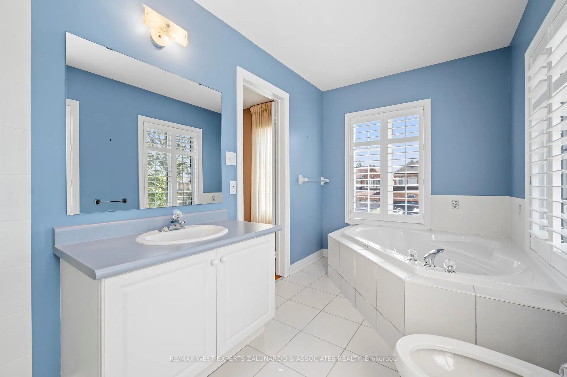 Photo 32 of 322 Vellore Avenue, Vaughan, Vellore Village — HOMEH