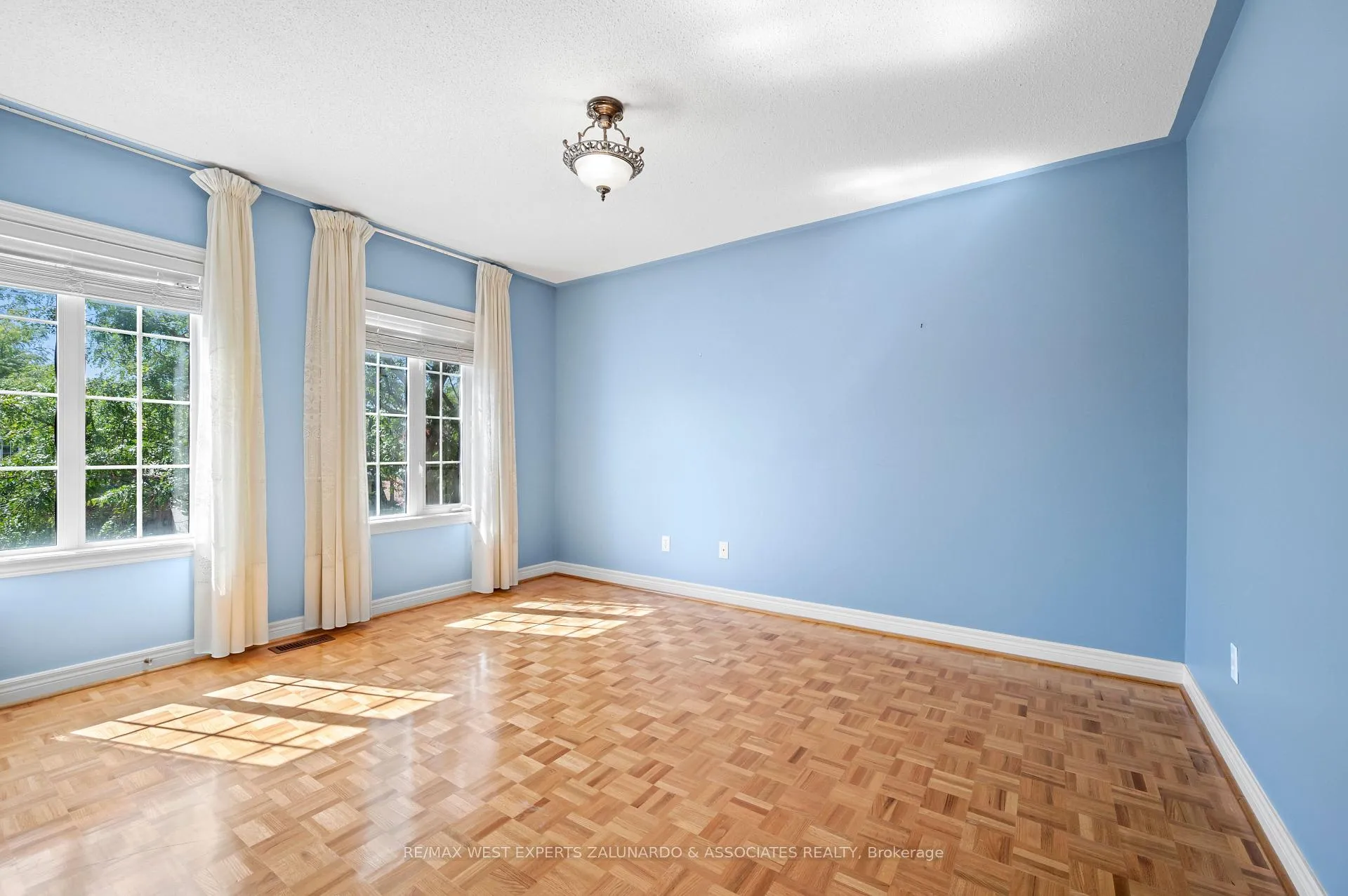 Photo 33 of 322 Vellore Avenue, Vaughan, Vellore Village — HOMEH
