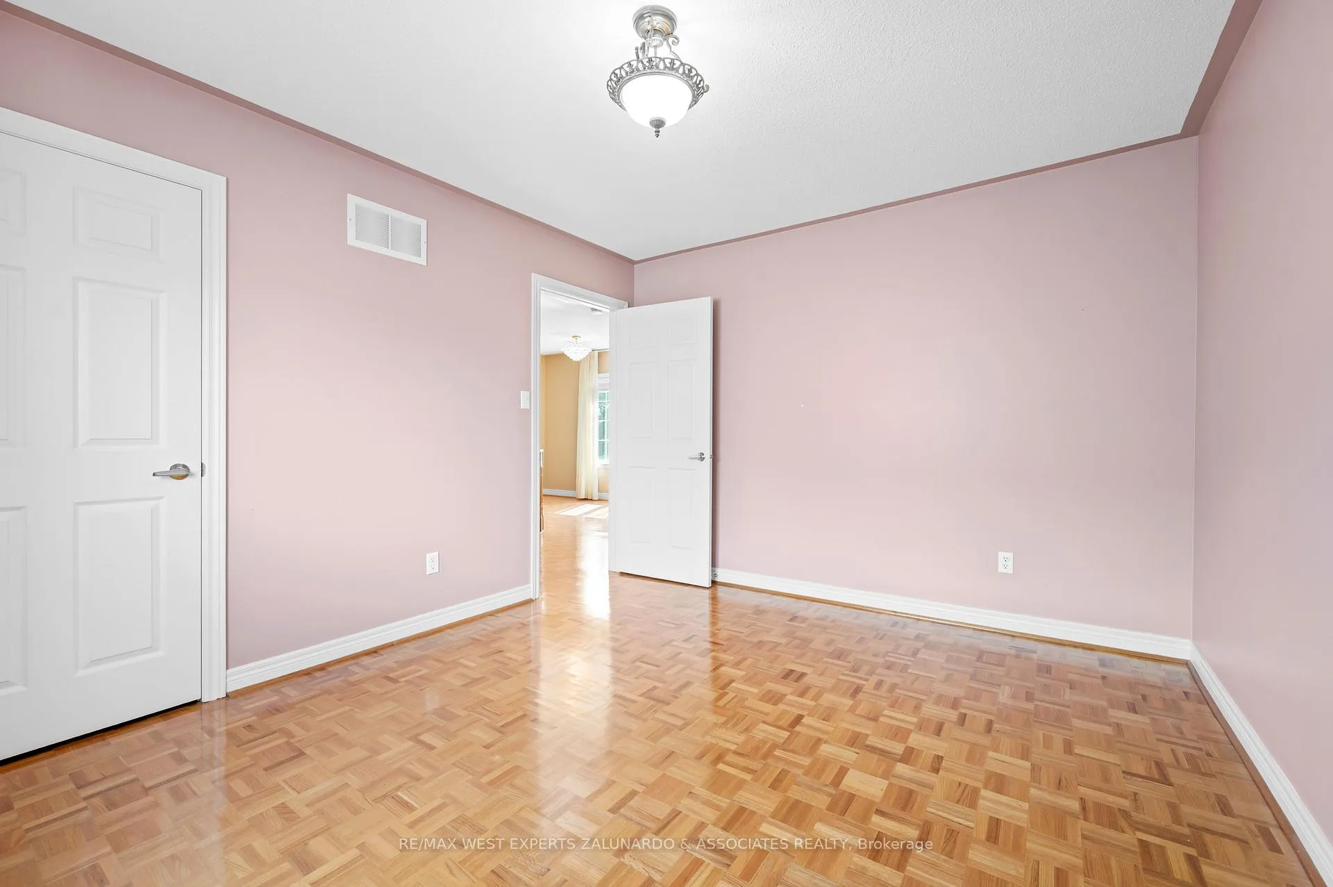 Photo 36 of 322 Vellore Avenue, Vaughan, Vellore Village — HOMEH
