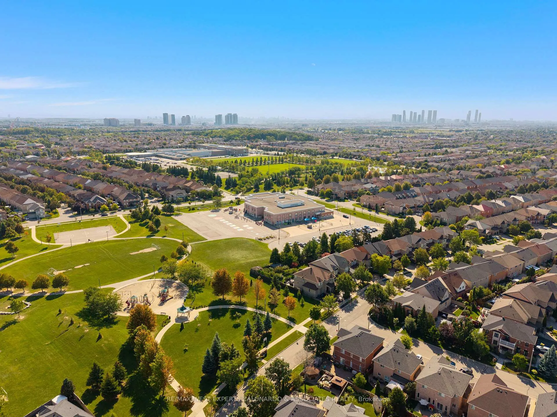 Photo 48 of 322 Vellore Avenue, Vaughan, Vellore Village — HOMEH