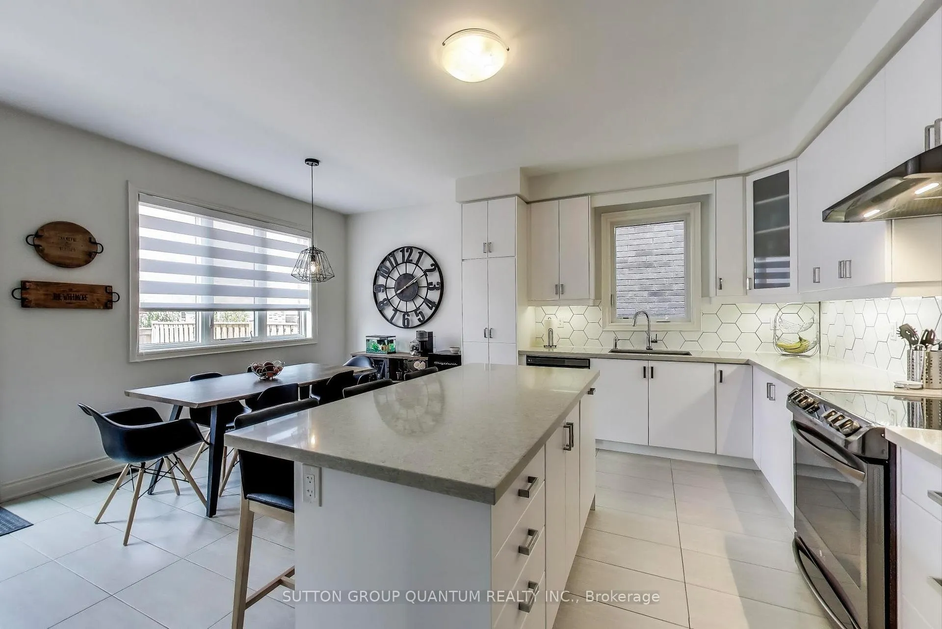 Photo 10 of 9 Skinner Road, Hamilton, Waterdown — HOMEH