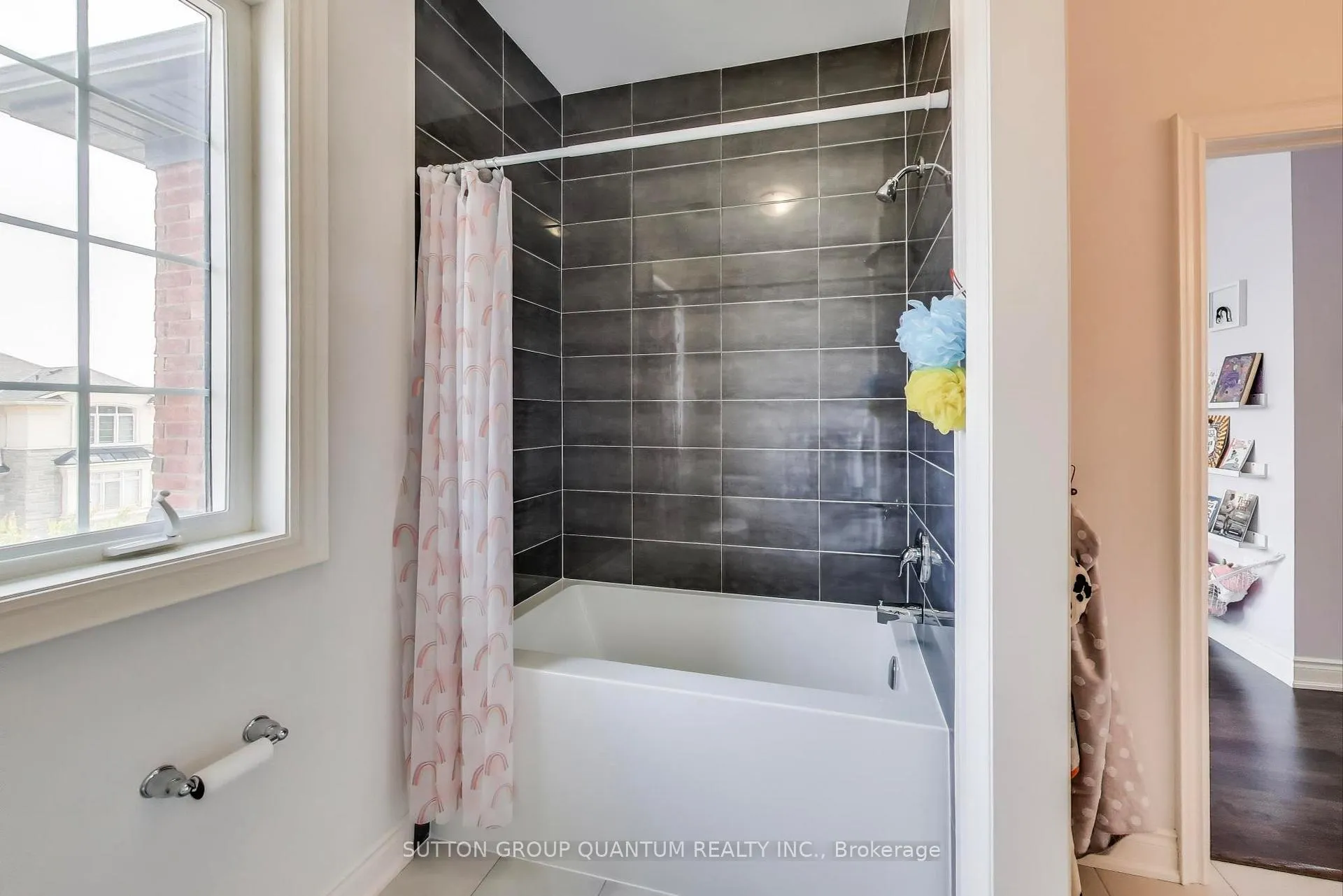 Photo 28 of 9 Skinner Road, Hamilton, Waterdown — HOMEH