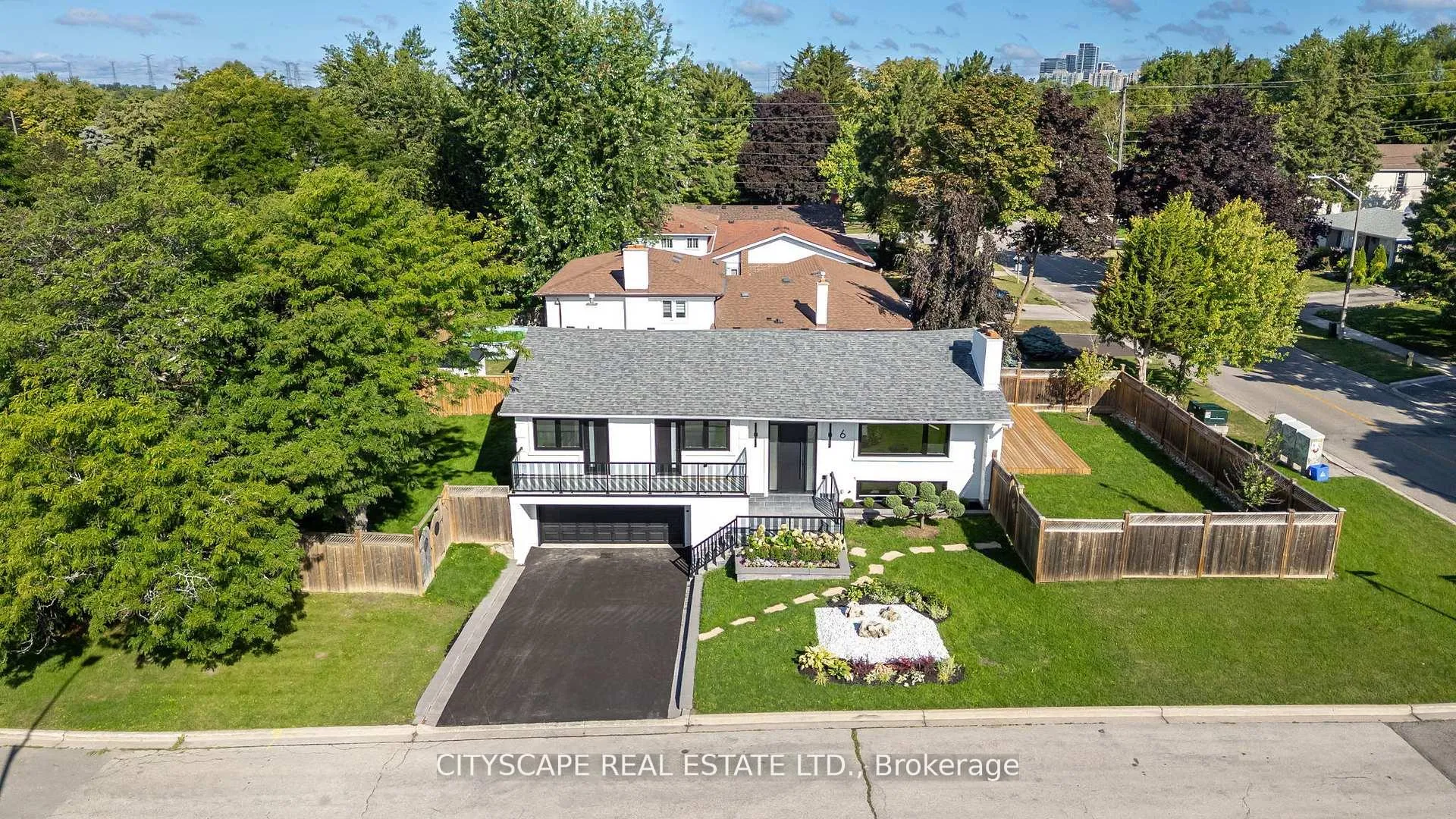 Photo 3 of 6 Portree Crescent, Markham, Royal Orchard — HOMEH