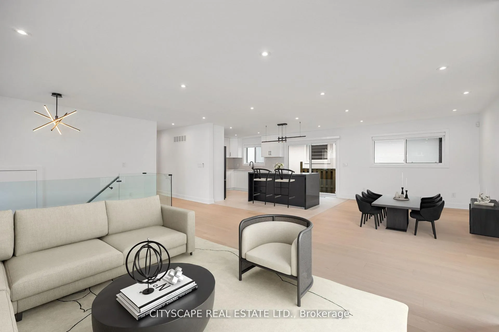 Photo 8 of 6 Portree Crescent, Markham, Royal Orchard — HOMEH