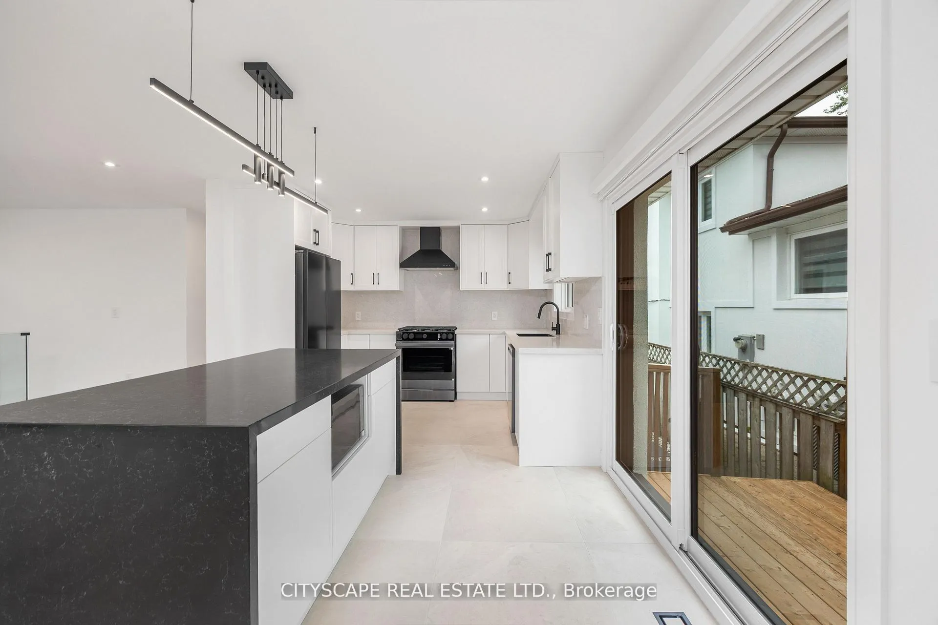 Photo 12 of 6 Portree Crescent, Markham, Royal Orchard — HOMEH