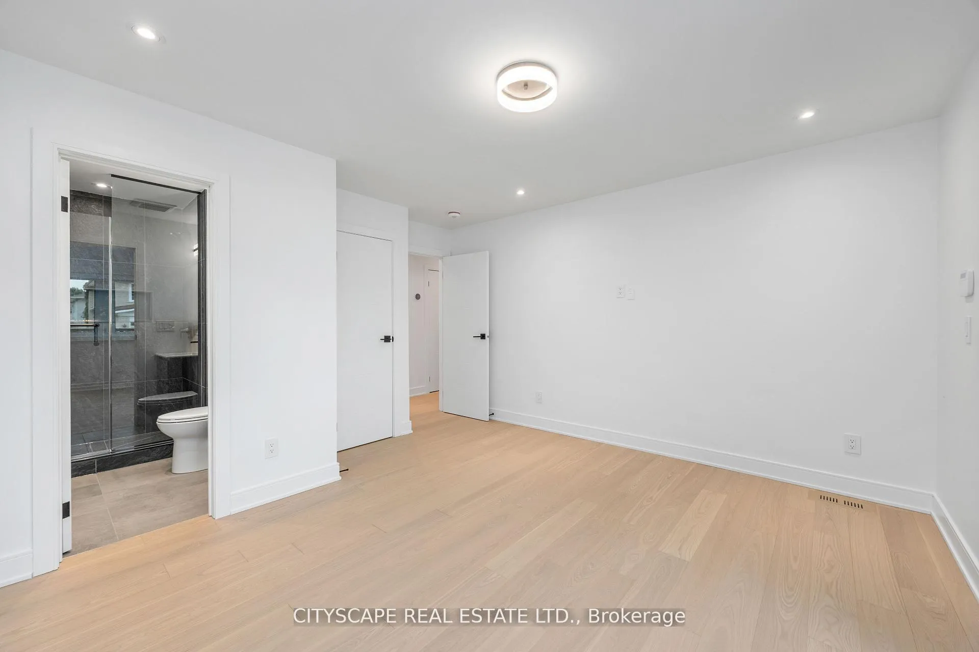 Photo 18 of 6 Portree Crescent, Markham, Royal Orchard — HOMEH