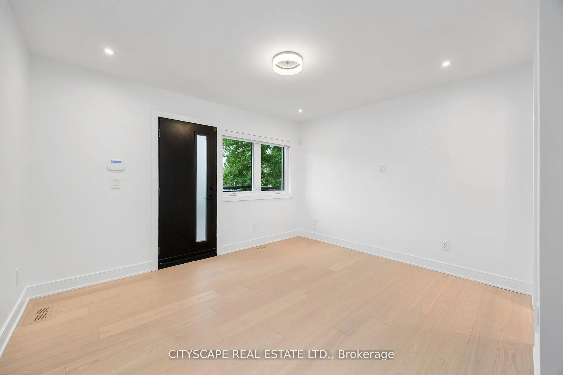 Photo 19 of 6 Portree Crescent, Markham, Royal Orchard — HOMEH