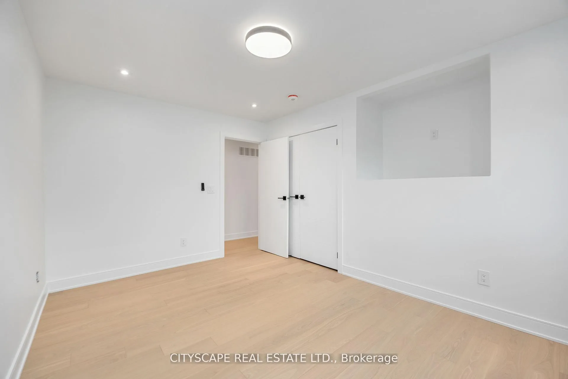 Photo 24 of 6 Portree Crescent, Markham, Royal Orchard — HOMEH