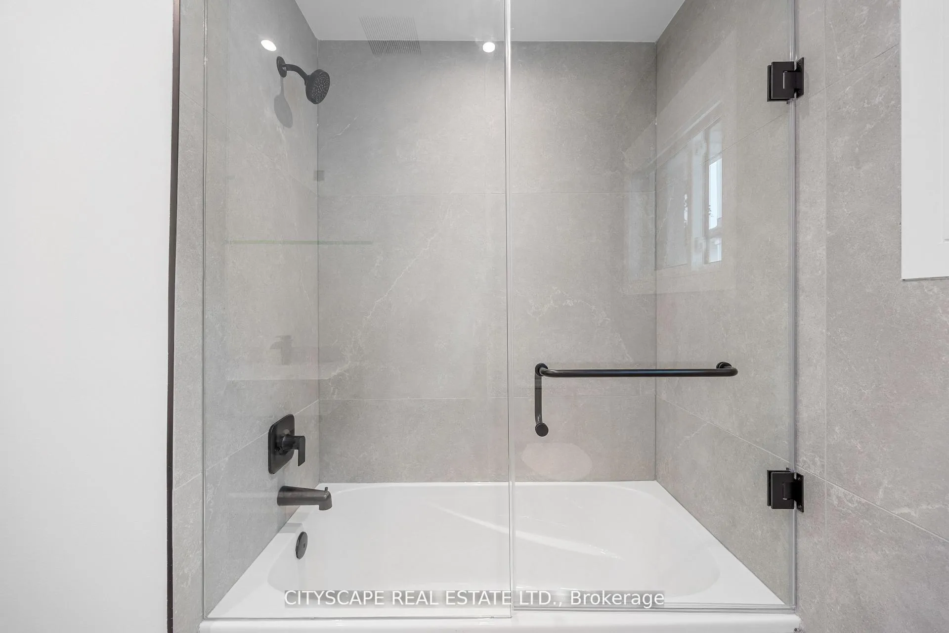 Photo 30 of 6 Portree Crescent, Markham, Royal Orchard — HOMEH