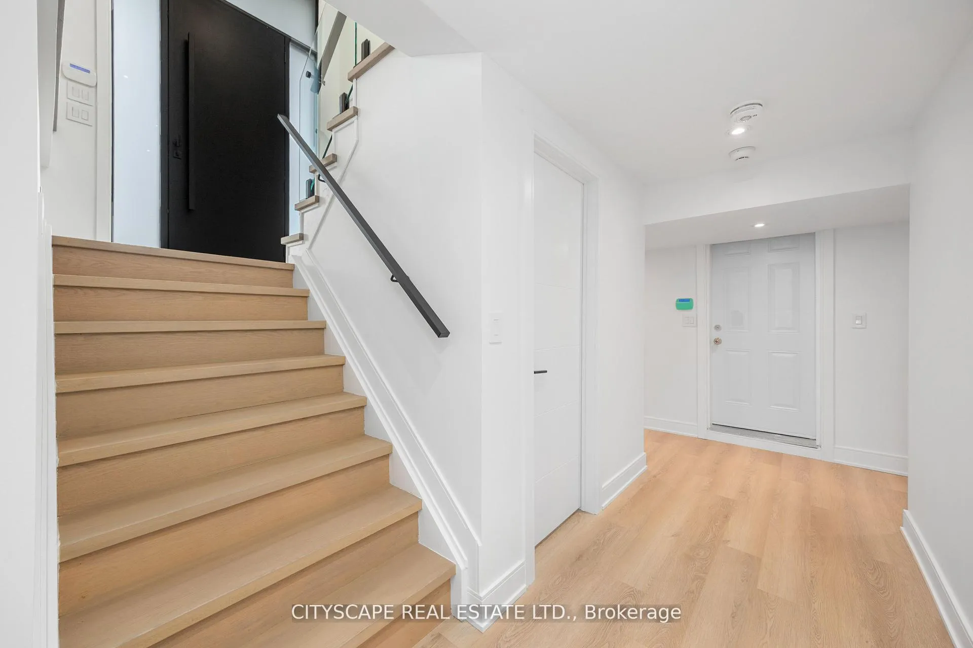 Photo 31 of 6 Portree Crescent, Markham, Royal Orchard — HOMEH