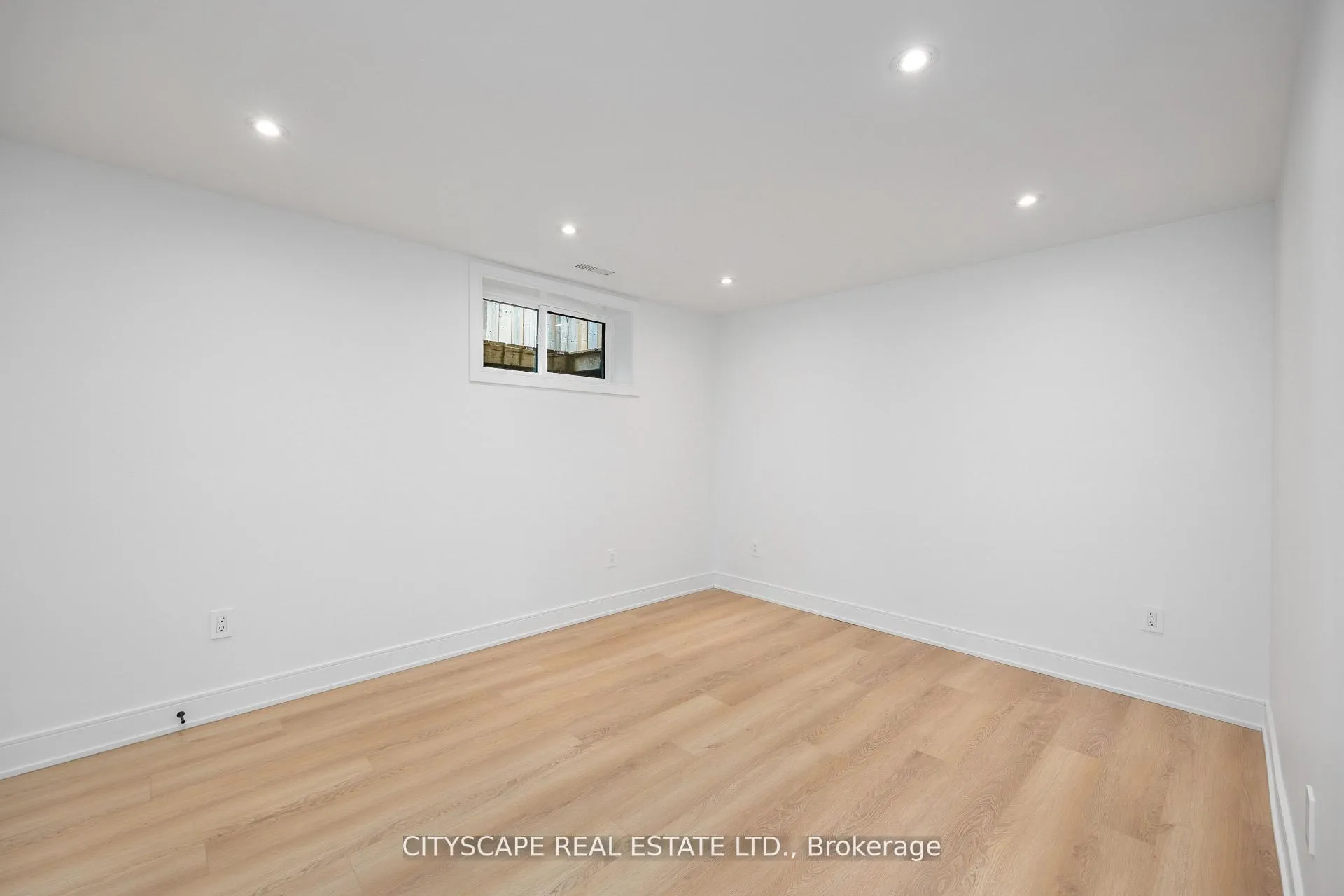 Photo 35 of 6 Portree Crescent, Markham, Royal Orchard — HOMEH