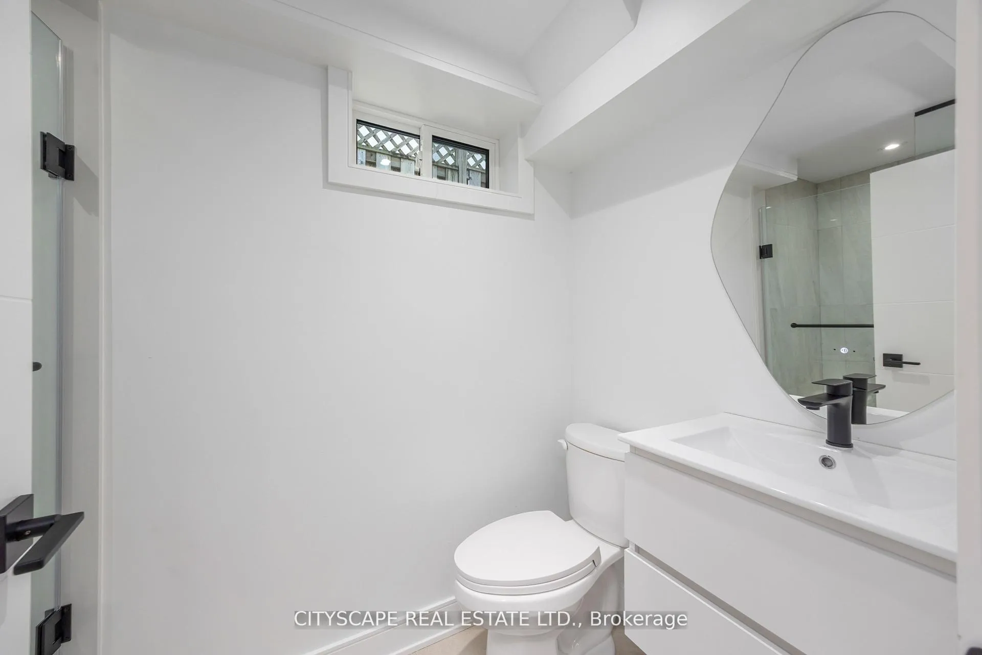 Photo 40 of 6 Portree Crescent, Markham, Royal Orchard — HOMEH