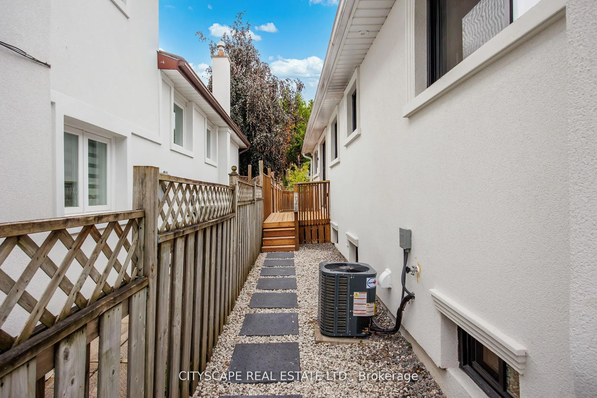 Photo 47 of 6 Portree Crescent, Markham, Royal Orchard — HOMEH