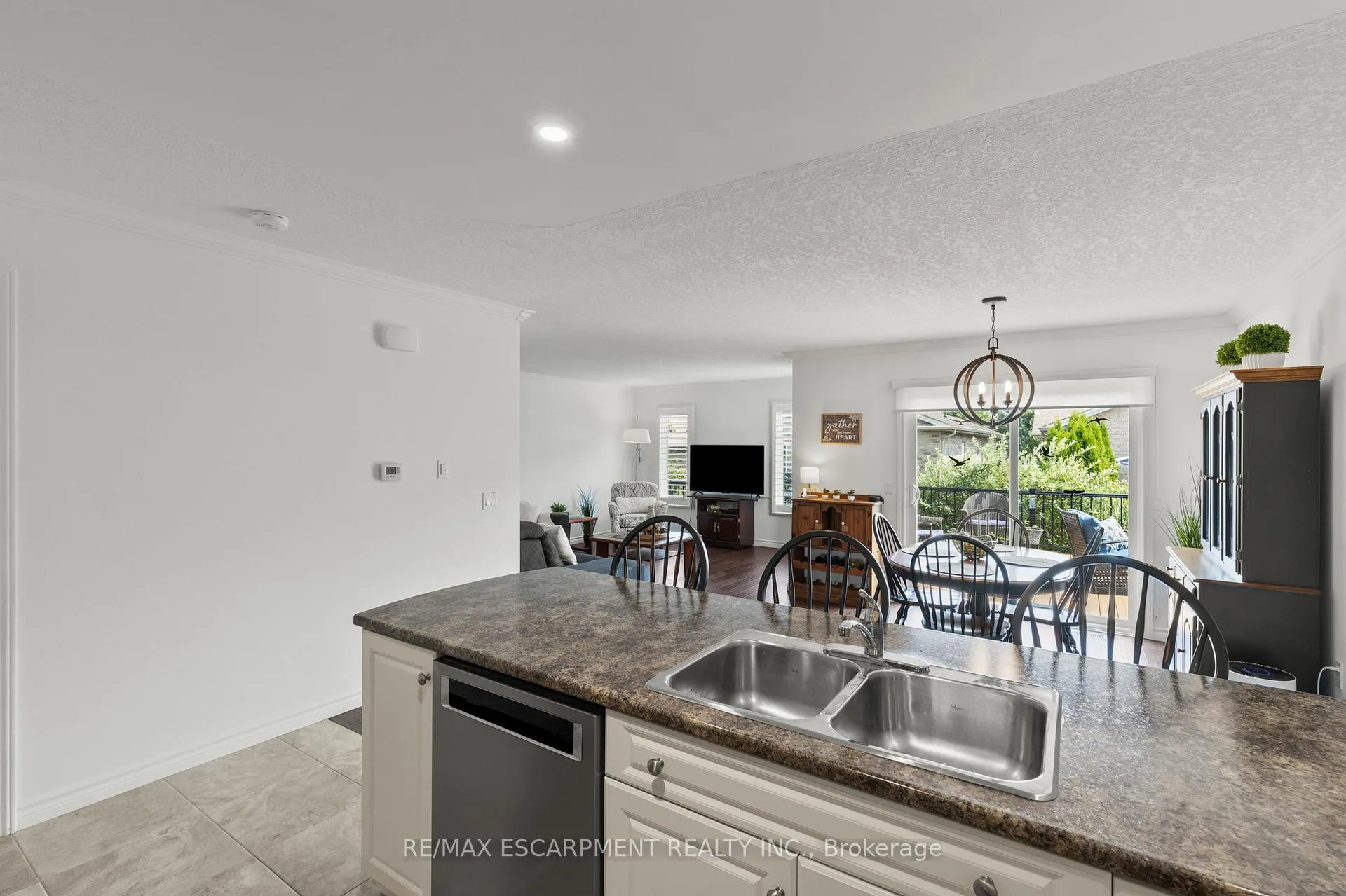 Photo 13 of 3923 Sunset Lane, Lincoln, Lincoln-Jordan/Vineland — HOMEH