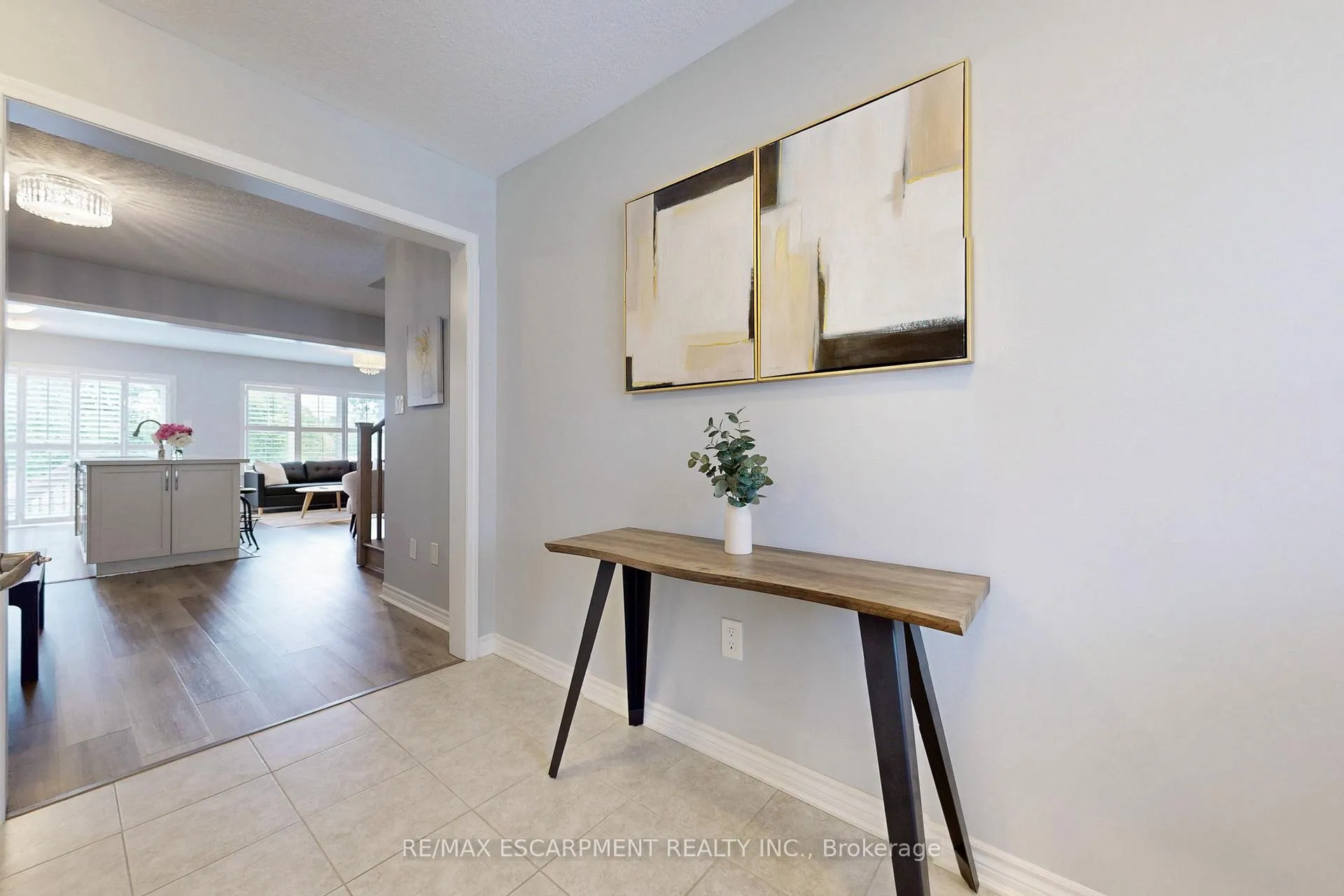 Photo 4 of Unit 37, 230 Avonsyde Boulevard, Hamilton, Waterdown — HOMEH