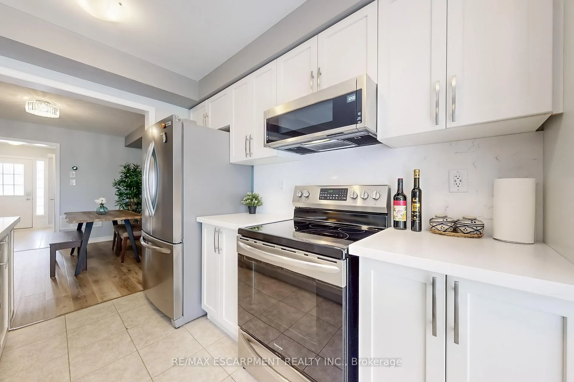 Photo 10 of Unit 37, 230 Avonsyde Boulevard, Hamilton, Waterdown — HOMEH