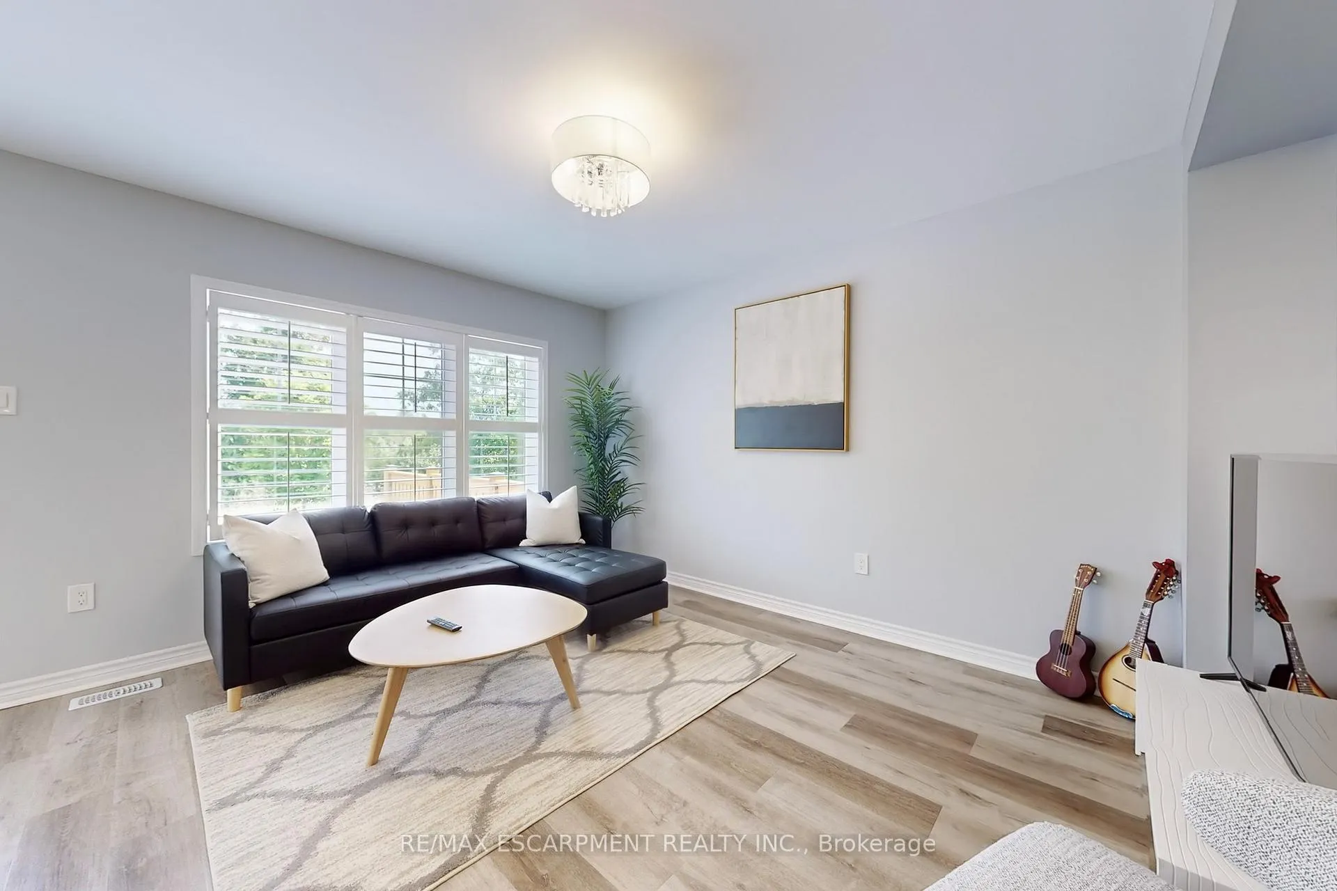 Photo 13 of Unit 37, 230 Avonsyde Boulevard, Hamilton, Waterdown — HOMEH