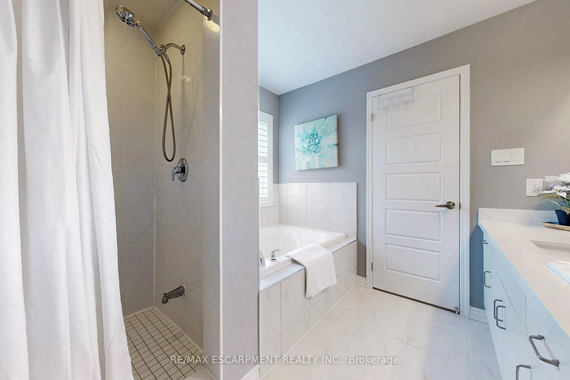 Photo 23 of Unit 37, 230 Avonsyde Boulevard, Hamilton, Waterdown — HOMEH