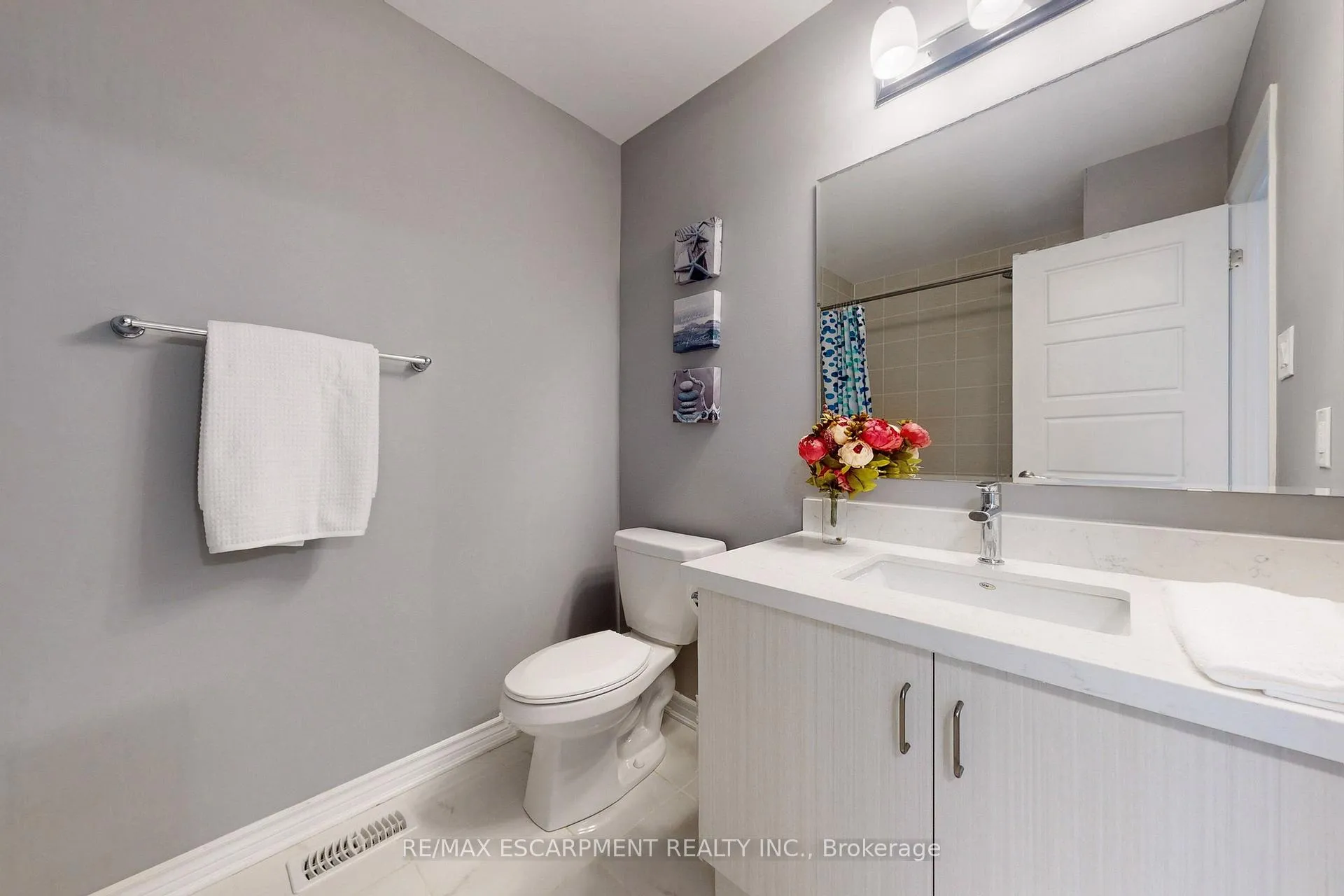 Photo 28 of Unit 37, 230 Avonsyde Boulevard, Hamilton, Waterdown — HOMEH
