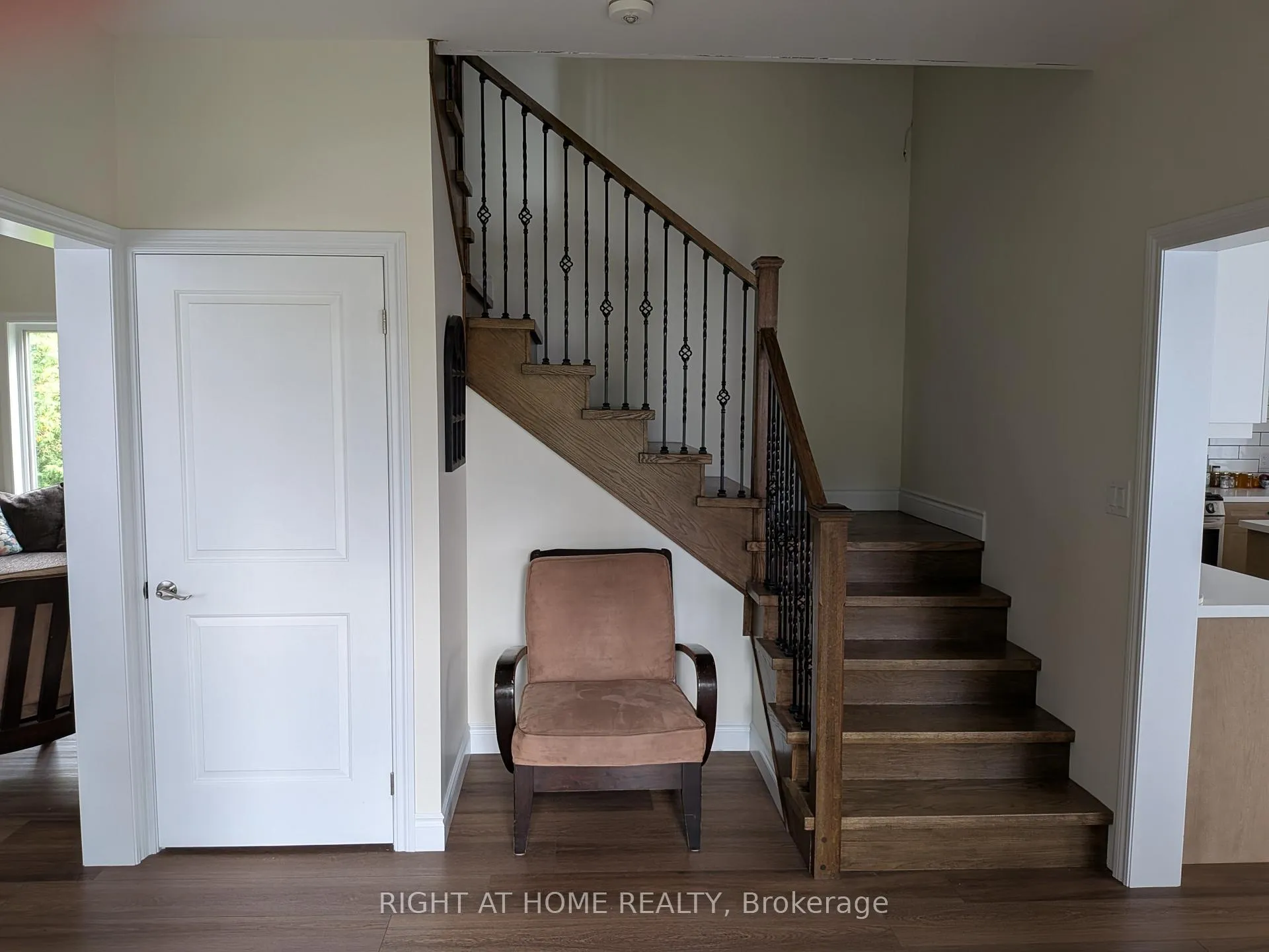 Photo 6 of 5 Phair Avenue, Clarington, Courtice — HOMEH