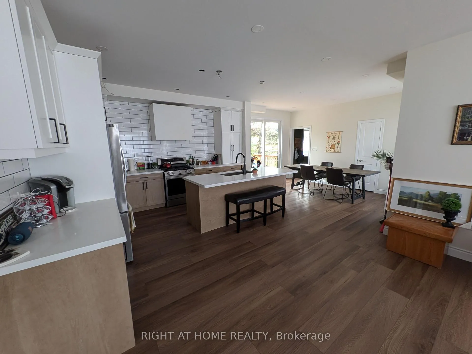 Photo 10 of 5 Phair Avenue, Clarington, Courtice — HOMEH