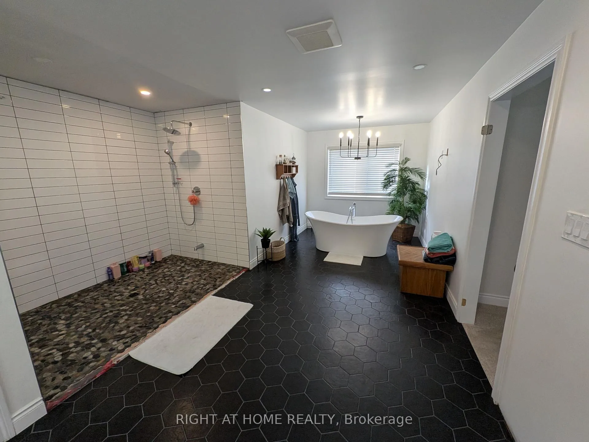 Photo 15 of 5 Phair Avenue, Clarington, Courtice — HOMEH