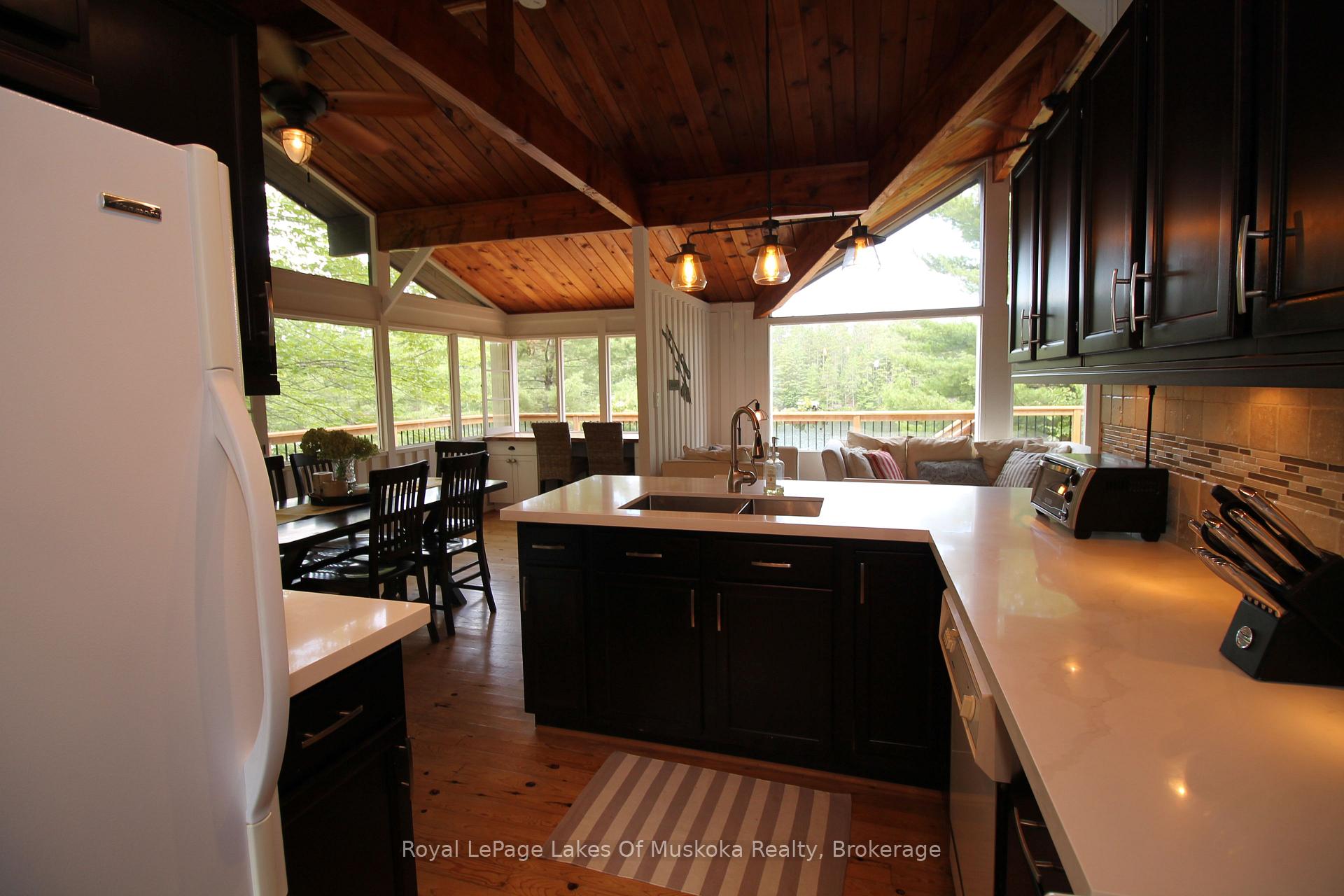 Photo 8 of 524 Peninsula Road, Gravenhurst, Muskoka (S) — HOMEH