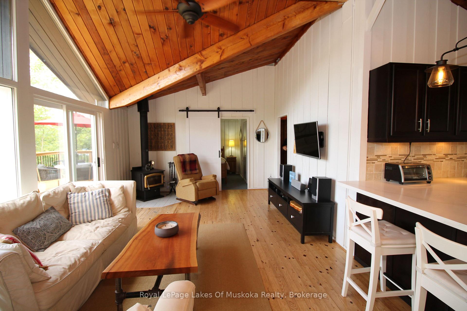 Photo 10 of 524 Peninsula Road, Gravenhurst, Muskoka (S) — HOMEH