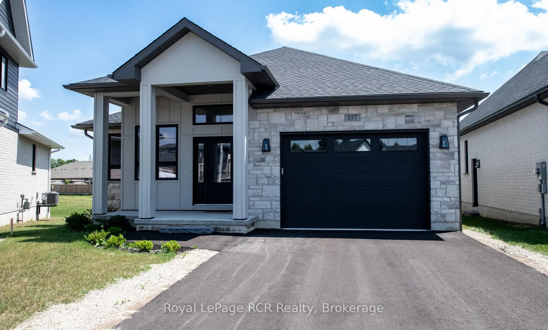 Photo 1 of 157 Jack'S Way, Wellington North, Mount Forest — HOMEH