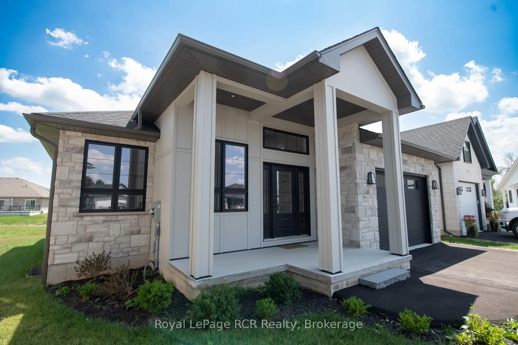 Photo 3 of 157 Jack'S Way, Wellington North, Mount Forest — HOMEH