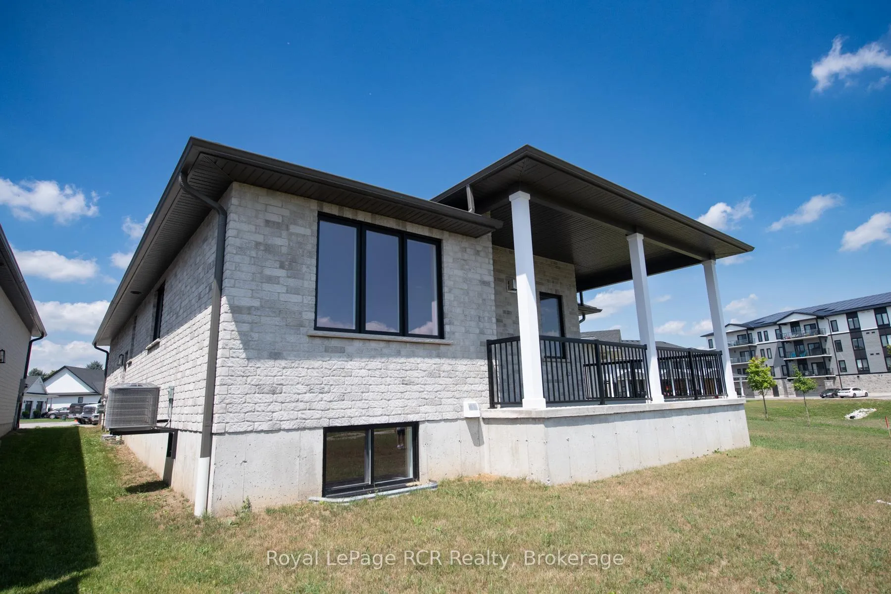 Photo 5 of 157 Jack'S Way, Wellington North, Mount Forest — HOMEH