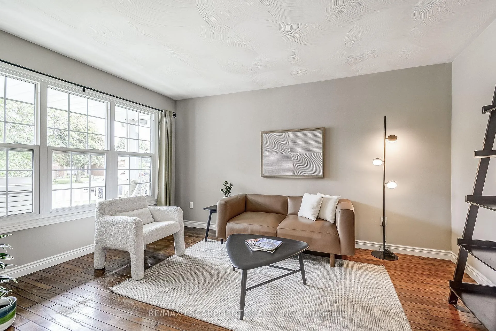 Photo 5 of 37 Culotta Drive, Hamilton, Waterdown — HOMEH