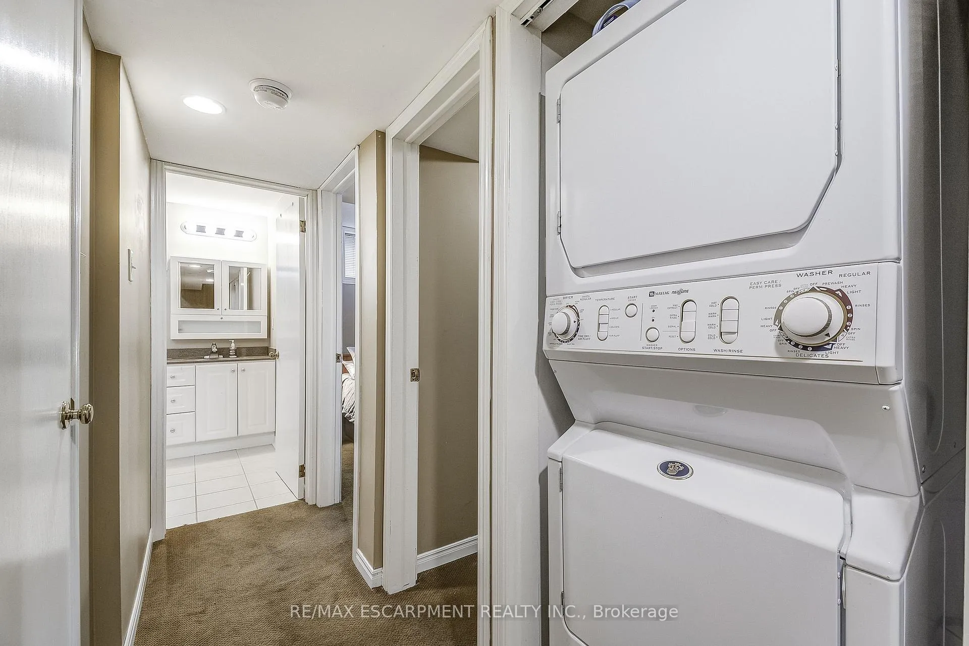 Photo 25 of 37 Culotta Drive, Hamilton, Waterdown — HOMEH