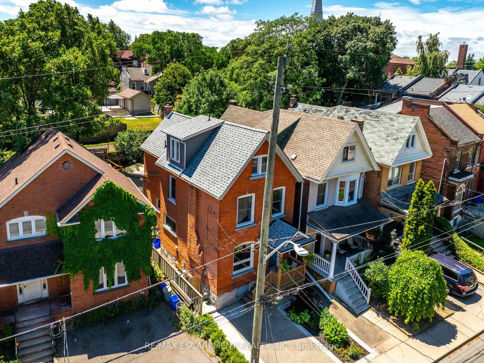 Photo 3 of 91 Peter Street, Hamilton, Strathcona — HOMEH